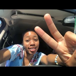 Meet your Posher, Candace